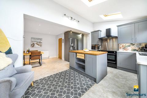 44 Saffron Platt, Guildford, GU2 9XZ