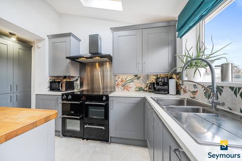 44 Saffron Platt, Guildford, GU2 9XZ