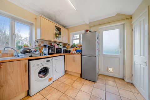 51 Raymond Crescent, Guildford, GU2 7SU