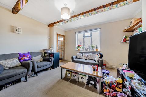 51 Raymond Crescent, Guildford, GU2 7SU