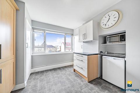 14 Manor Lodge, Guildford, GU2 9NH