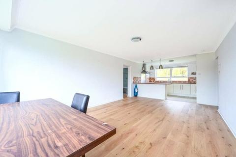 3 bedroom flat for sale, The Shimmings, Guildford GU1