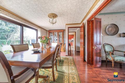 7 Ashenden Road, Guildford, GU2 7UU