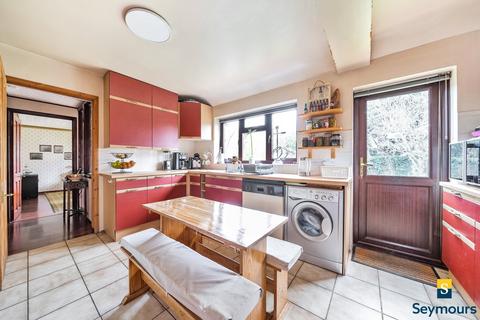 7 Ashenden Road, Guildford, GU2 7UU
