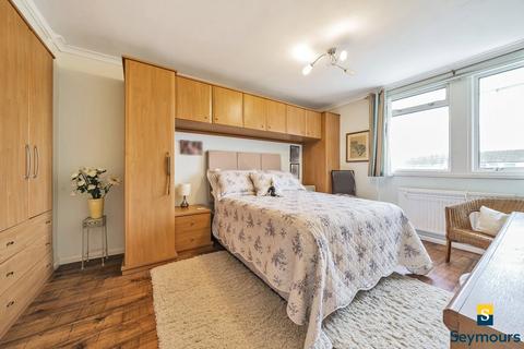 4 Spring Court, Guildford, GU2 9QW