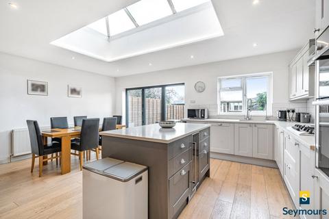 40 Johnston Walk, Guildford, GU2 9XR