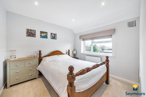40 Johnston Walk, Guildford, GU2 9XR