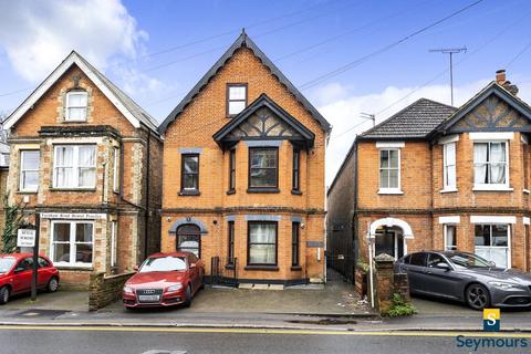 1 bedroom flat for sale, Farnham Road, Surrey GU2