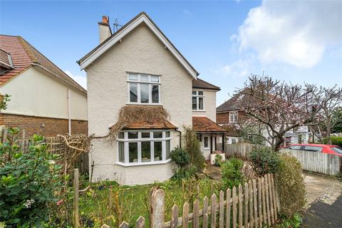 12 Mountside, Guildford, GU2 4JE