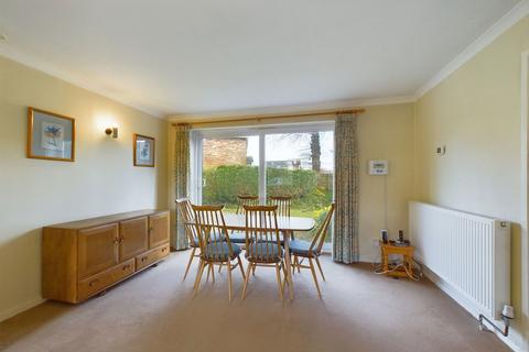 4 Bramber Close, Horsham, RH12 4LY