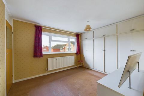 4 Bramber Close, Horsham, RH12 4LY
