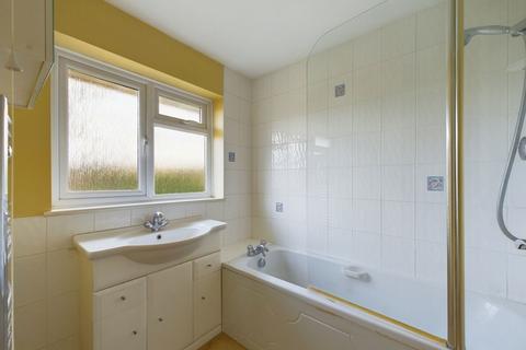 4 Bramber Close, Horsham, RH12 4LY