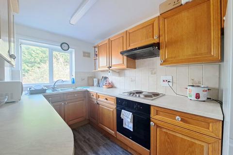 Flat 2, 144 Huish, Yeovil, BA20 1BQ