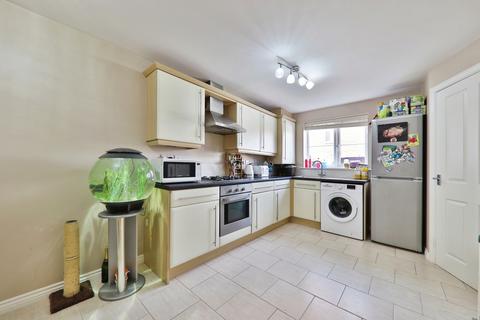 3 bedroom semi-detached house for sale, Kingscroft Drive, Brough, HU15 1FL