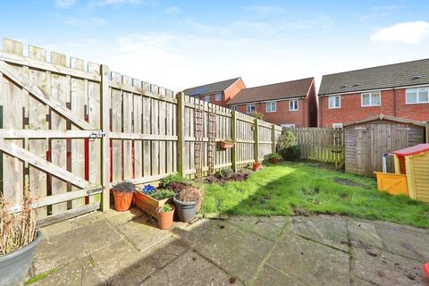 3 bedroom semi-detached house for sale, Kingscroft Drive, Brough, HU15 1FL