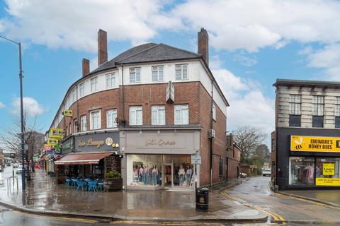 Retail property (high street) to rent, Station Road, Edgware, HA8
