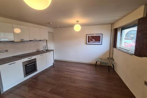 2 bedroom apartment to rent, Upper Blakeridge Lane, Batley, West Yorkshire, WF17