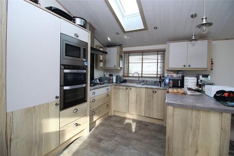 3 bedroom park home for sale, Highcliffe Meadow, Hoburne Naish, Barton On Sea, Hampshire, BH25