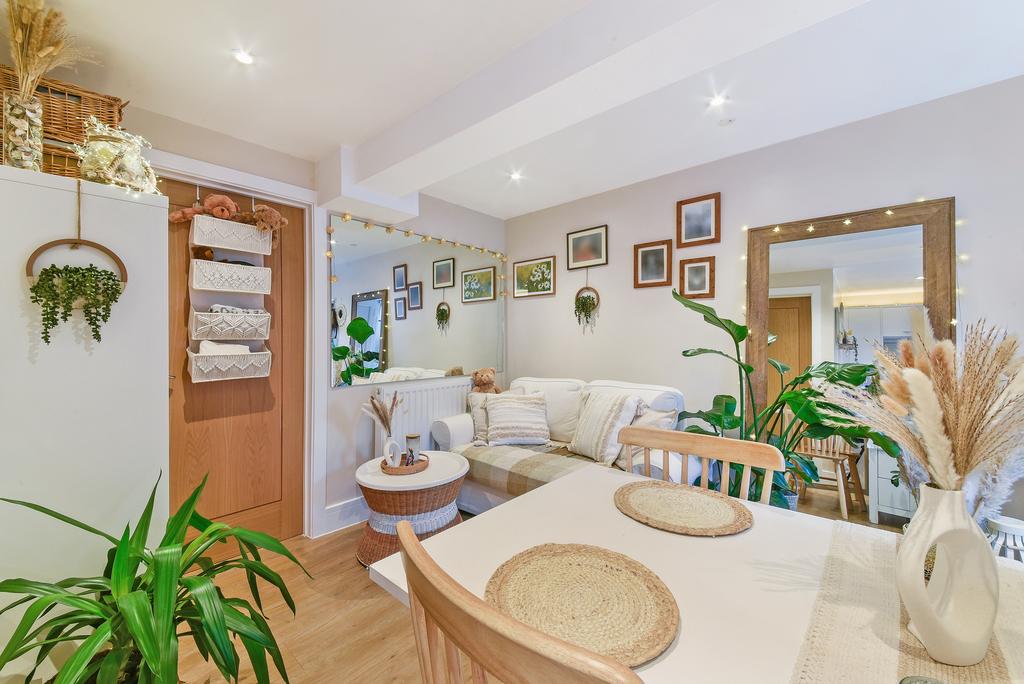 Churchill mews, 2, flat 2 (4)