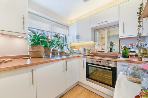 undefined, 137 Dennett Road, Croydon CR0