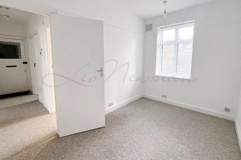 2 bedroom flat to rent, Great Ormond Street, Bloomsbury, WC1N