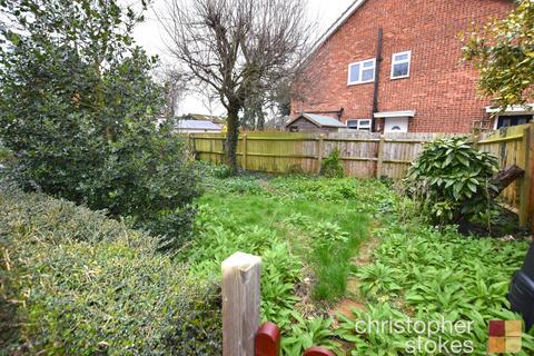 26 Stains Close, Cheshunt, Waltham Cross, EN8 9JL