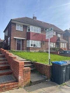 4 bedroom semi-detached house to rent - Southgate N14