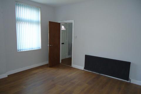 4 bedroom end of terrace house to rent - Recreation Street, Leeds LS11