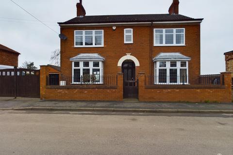 4 bedroom detached house for sale, West End, Scunthorpe DN15