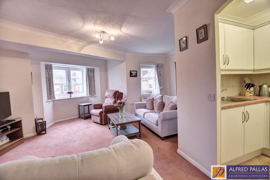 Langholm Court, East Boldon 2 bed apartment for sale £92,950