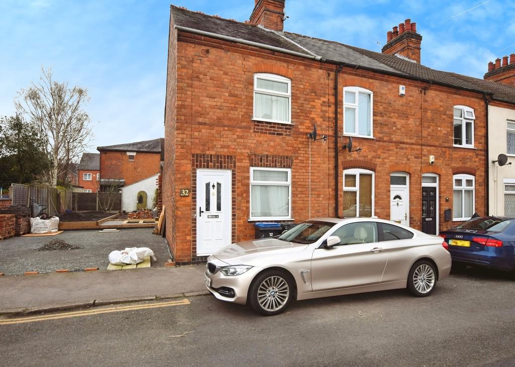 Mill Hill Road, Hinckley 3 bed terraced house for sale £120,000