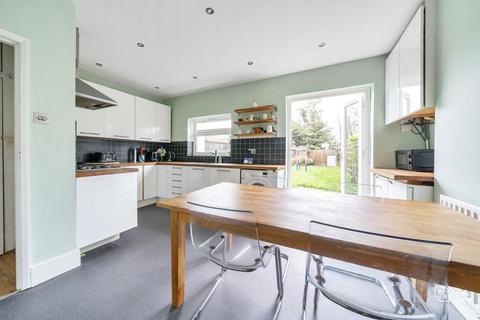104 Blandford Road, Beckenham, BR3 4NQ
