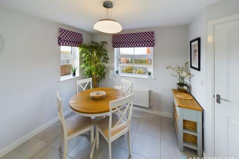 2 Addison Way, Lytham St Annes, FY8 2FL