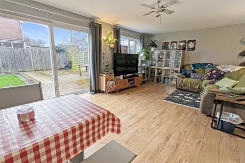 19 Cherry Gardens, Trowbridge, BA14 7AU