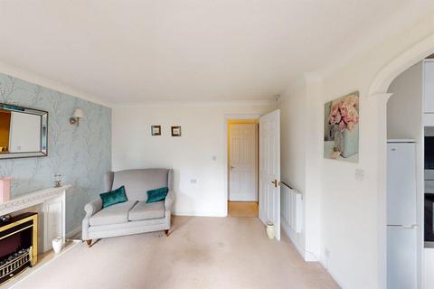 1 bedroom apartment for sale, St James Gate, Palmerston Road, Buckhurst Hill, IG9