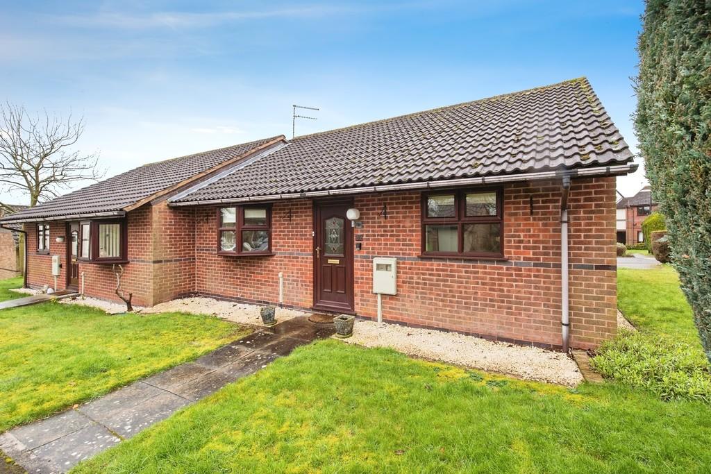 Pinewood Drive, Markfield LE67 2 bed semidetached bungalow for sale