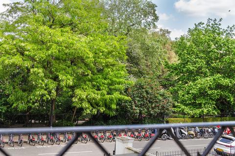 2 bedroom apartment for sale, Lincoln's Inn Fields, Holborn WC2