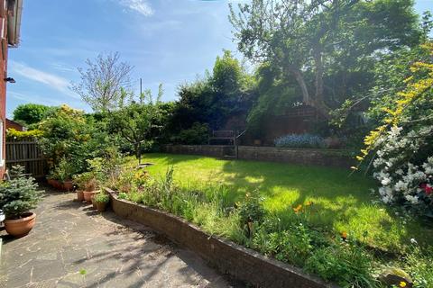 24 Glen Drive, Alton, Stoke-on-trent, ST10 4DJ