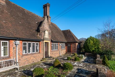 2 bedroom bungalow for sale, Graffham, Petworth, West Sussex, GU28