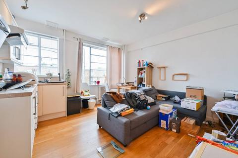 1 bedroom flat for sale, Camden Road, Camden, London, NW1