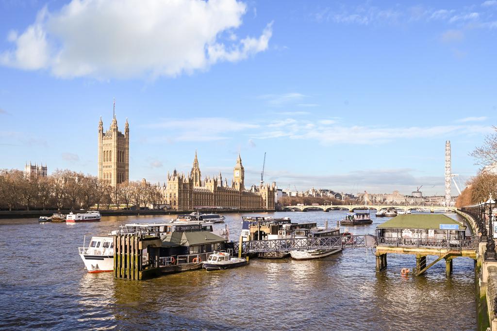View Of Thames