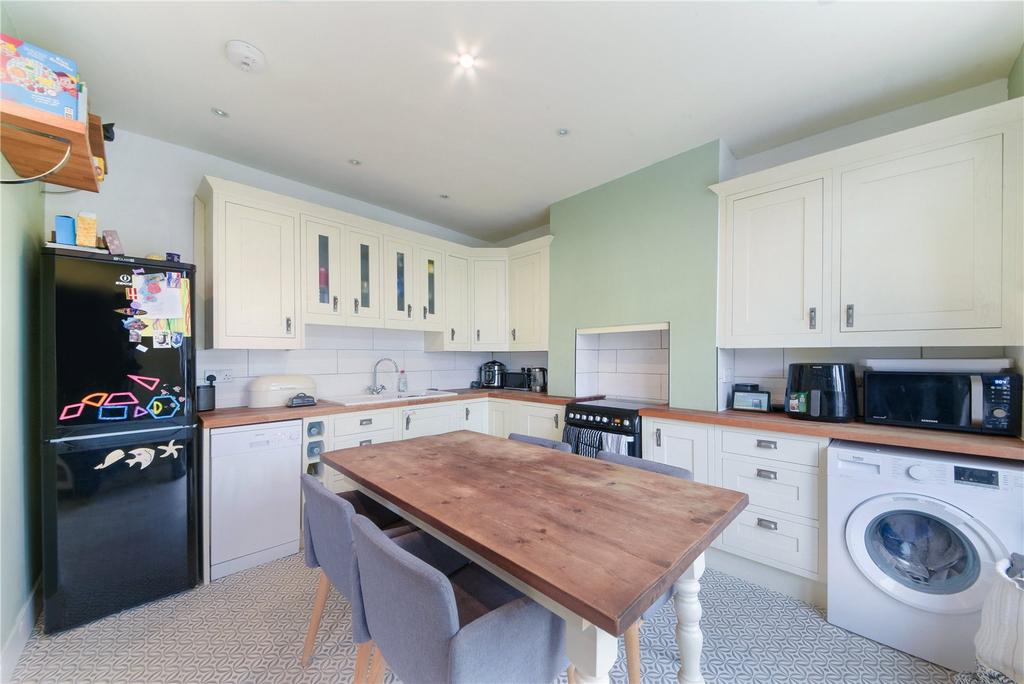 Wallace Crescent, Carshalton, SM5 3 bed end of terrace house for sale