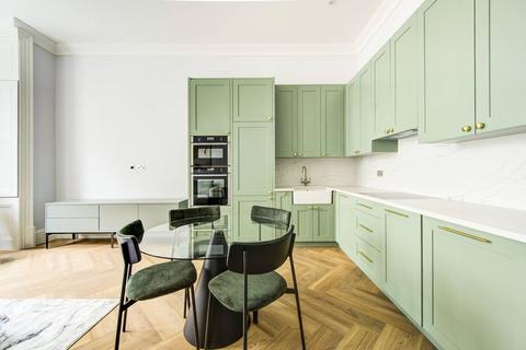 2 bedroom flat to rent, Earls court, Earls Court, London, SW5