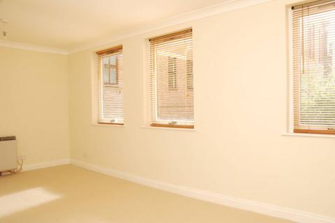 2 bedroom flat to rent, Martyr Road, Guildford, GU1