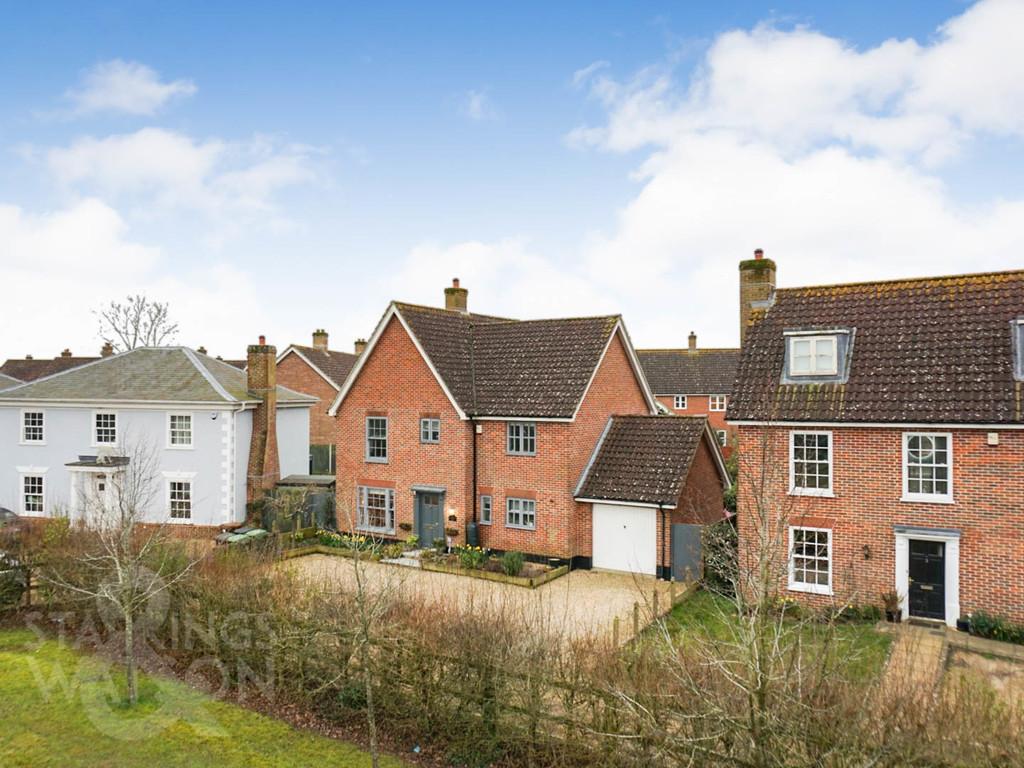 Castelins Way, Mulbarton, Norwich 4 bed detached house for sale £525,000