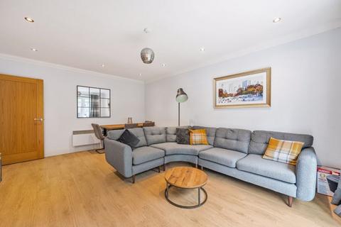 2 bedroom apartment for sale, Mitre Court, Plough Lane, West Purley
