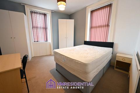 4 bedroom flat to rent, Morpeth Street, Spital Tongues NE2