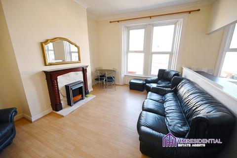 4 bedroom flat to rent, Heaton Road, Heaton NE6