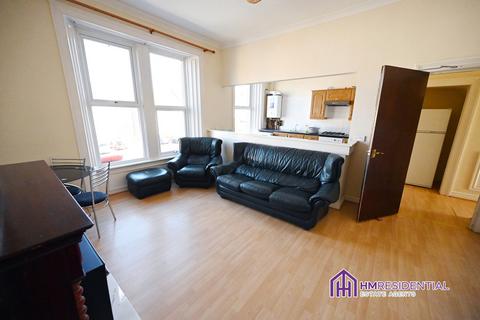 4 bedroom flat to rent, Heaton Road, Heaton NE6