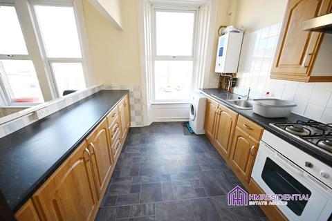 4 bedroom flat to rent, Heaton Road, Heaton NE6